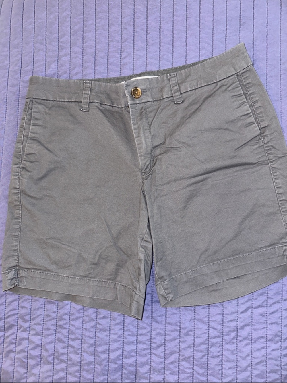 Old Navy Women's Chino Shorts in Gray